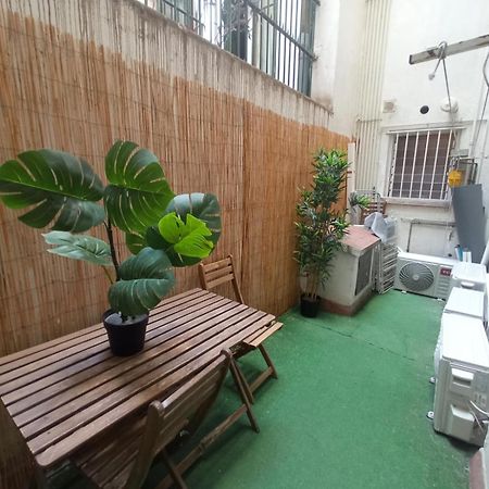Private Rooms On Tamarit Street บาร์เซโลนา ภายนอก รูปภาพ